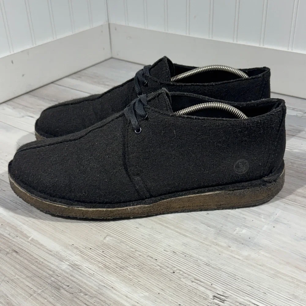 Clarks Desert Trek men's limited edition‎ vegan shoes size US 13, Crepe sole